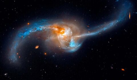 Merging-Galaxies-ngc2623